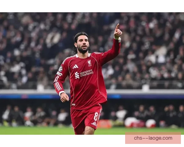 2025欧冠瑞士轮赛制引发广泛争议球迷和专家意见分歧